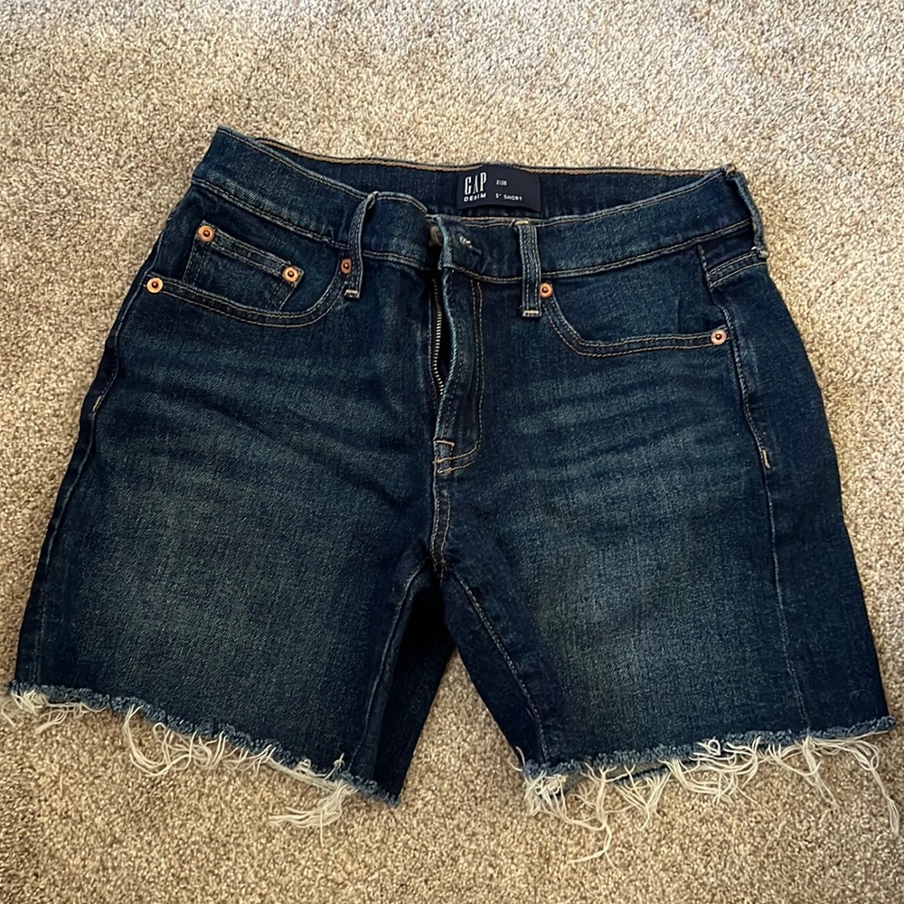 Gap shorts